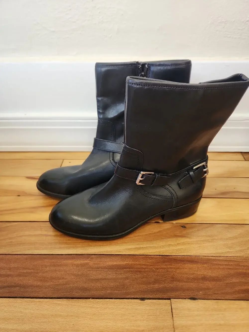 Lauren Ralph Lauren Women's Mesi Zip Bootie Size 6 Black Leather Moto Classic